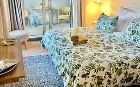 Oceanbreeze50 Stylish Garden Route Stay In Central Mossel Bay